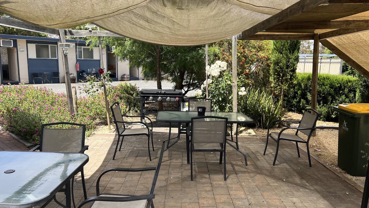 Kaniva Hotel | Kaniva Midway Motel