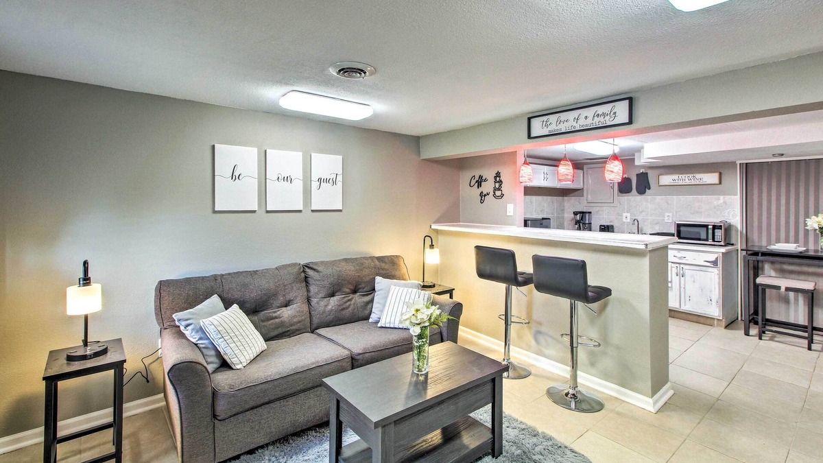 Kansas City House | Kansas City Vacation Rental - 10 Mi to Dtwn!