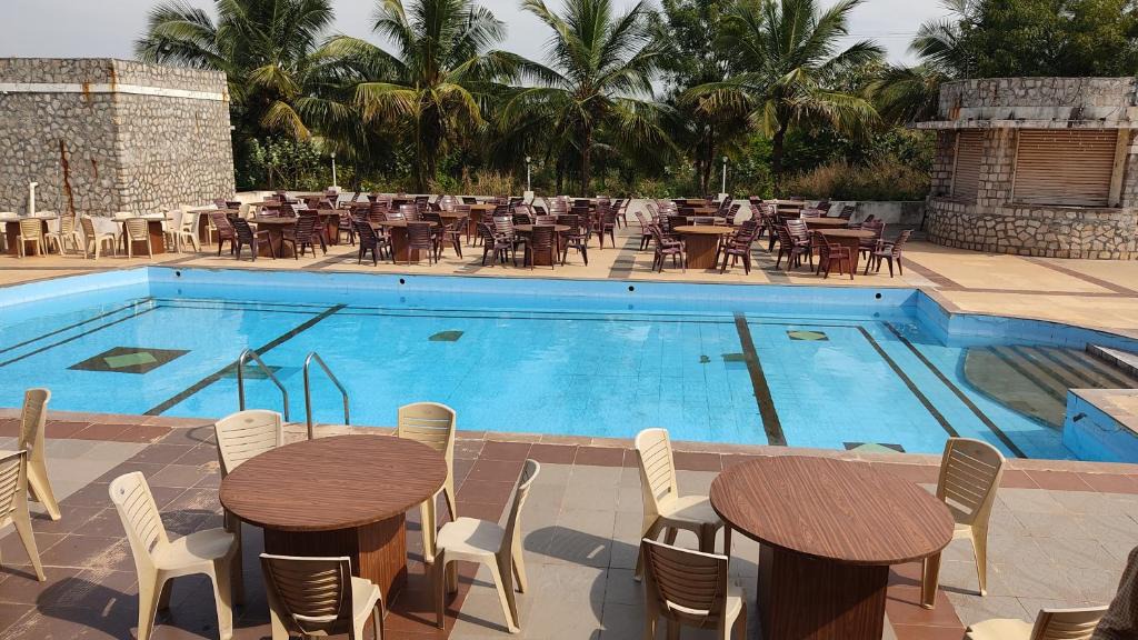 Bagalkot Resort | Kanthi Resorts Badami