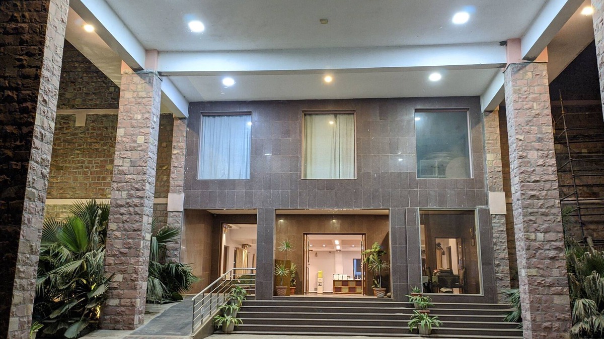 Bagalkot Hotel | Kanthi Resorts Badami