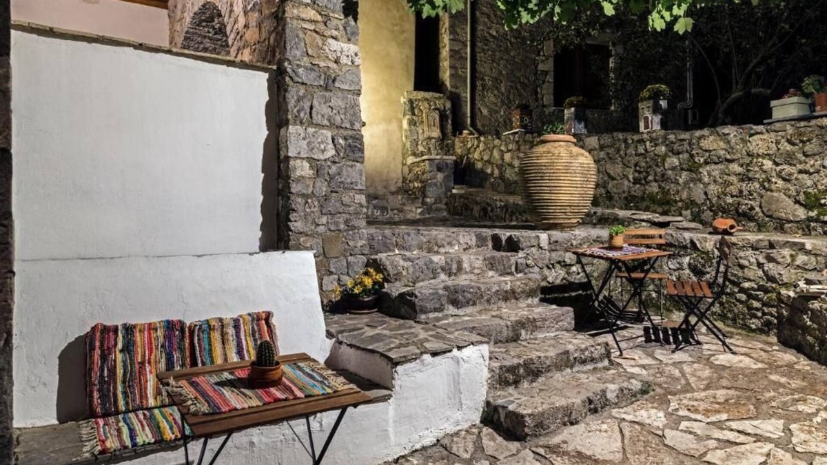Trikolonoi House | Kanto's Guesthouse
