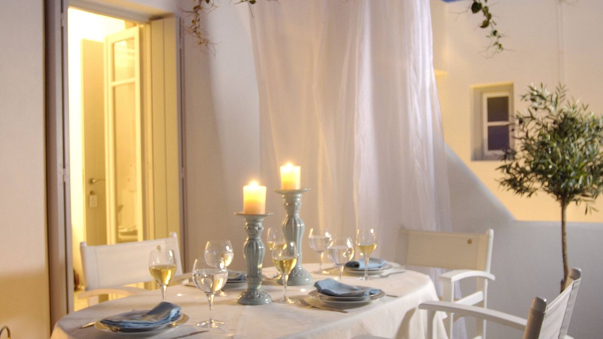 Apollonia House | Kapetan Tasos Suites
