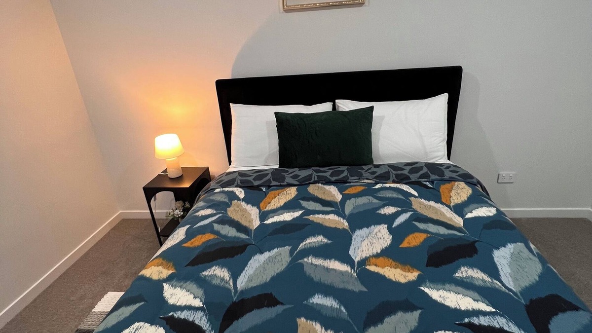 Takanini House | Kapia House,Great location for Airport, Botanical Garden, Town Centre.