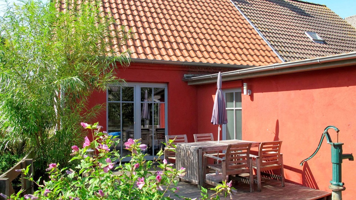 Leopoldshagen House | Kapitänshaus Leo by Interhome