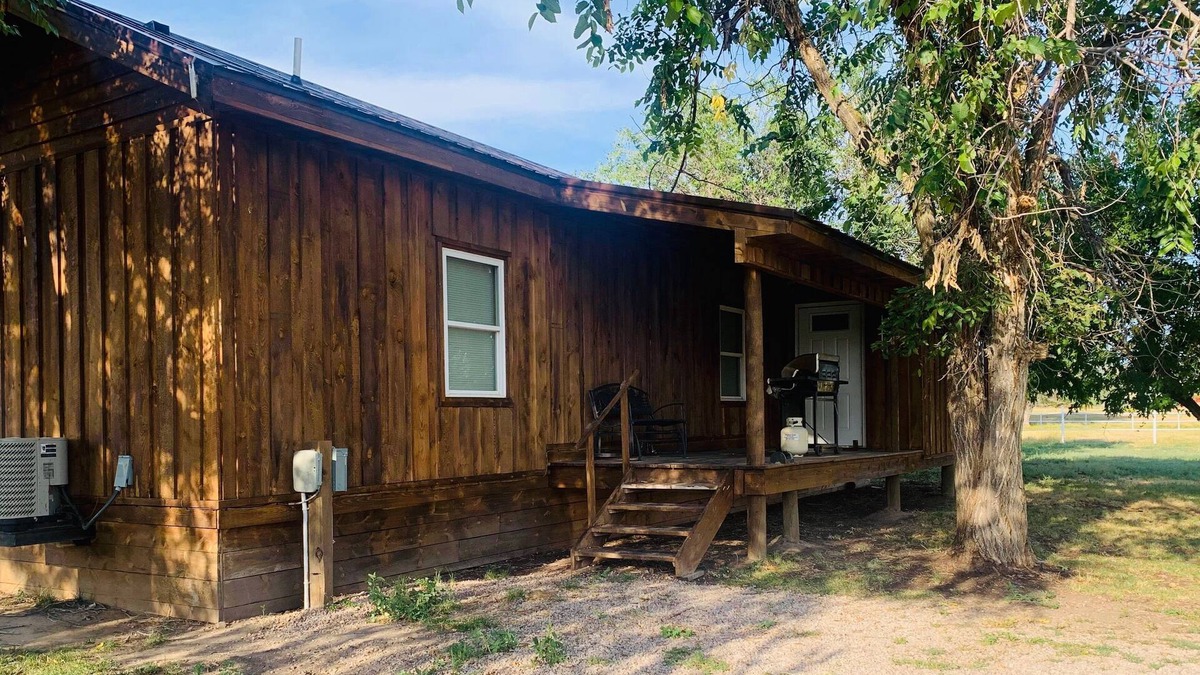 Sundance Cabin | Kara Creek Ranch - 2 Bedroom Cabin with Kitchenette #3
