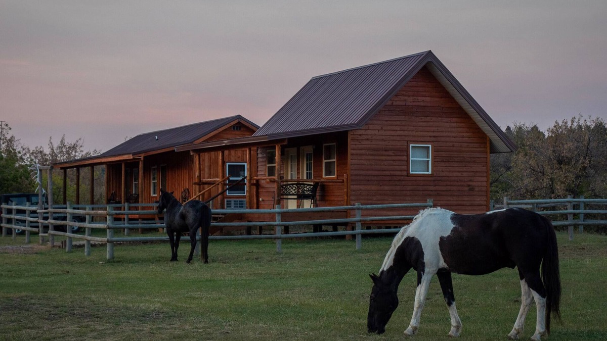 Moorcroft Cabin | Kara Creek Ranch - King Bed Cabin with Kitchen #6