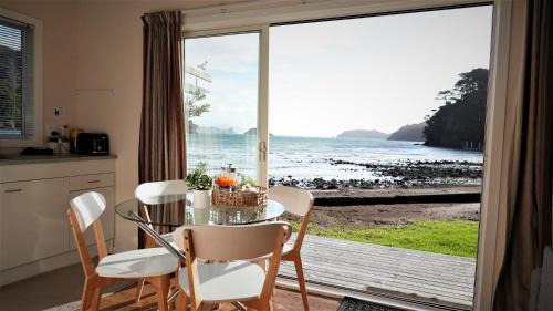 Great Barrier Island Cabin | Karaka Bay Lodge