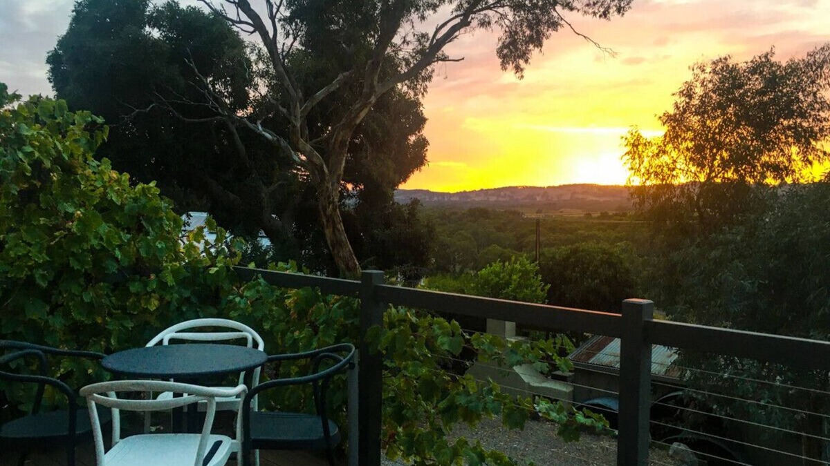 McLaren Flat Cottage | Karawatha Cottages - UNWIND COTTAGE
