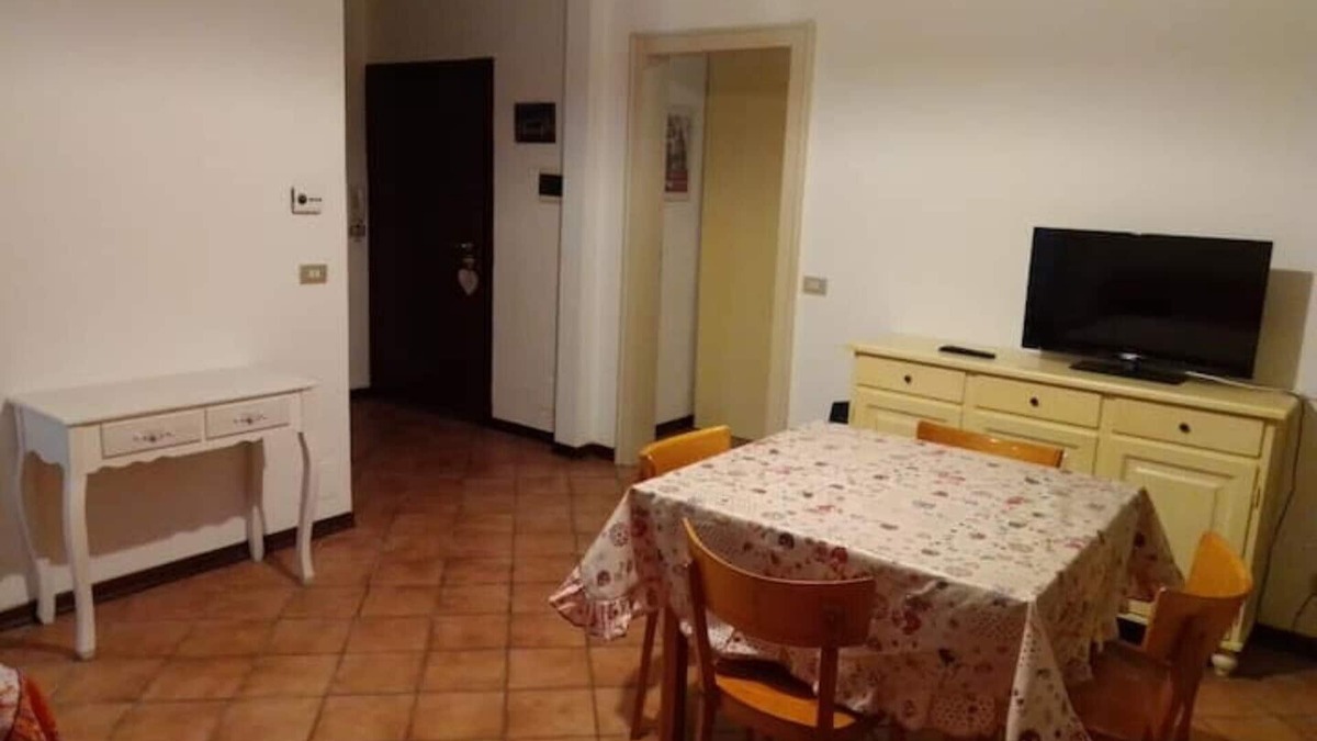 San Faustino-Madonnina-Quattroville Apartment | Karibu Apartment