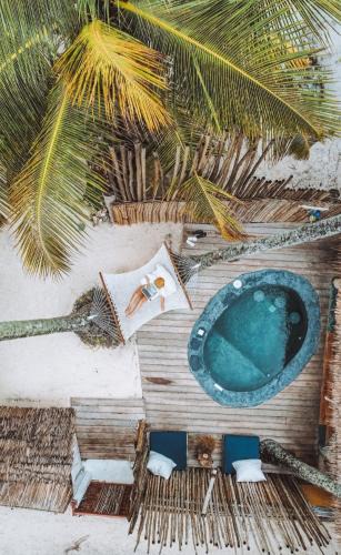 Bwejuu Beach Villa | Karibuni Marafiki Villa