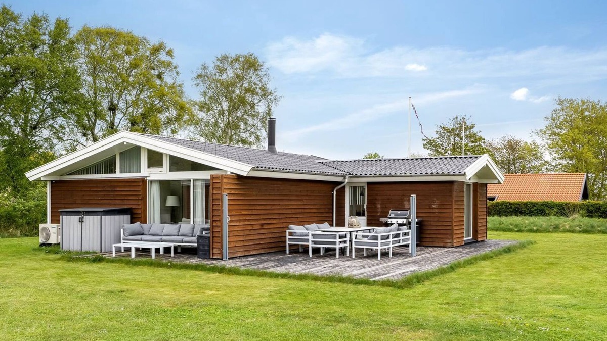 Nordstrand House | "Karin" - 300m from the sea by Interhome