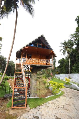 Ayyampuzha Resort | Karingens Resort