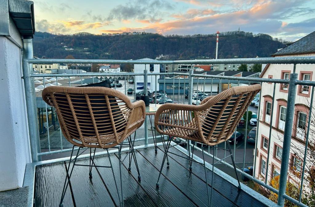 Mitte Apartment | Karl Central Flats - Netflix - Parkplatz - Balkon