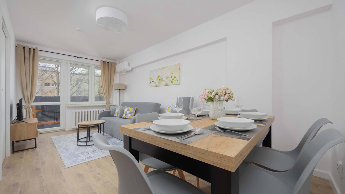 Muranow Apartment | Karmelicka 19 | Bright Apartment | Home Office