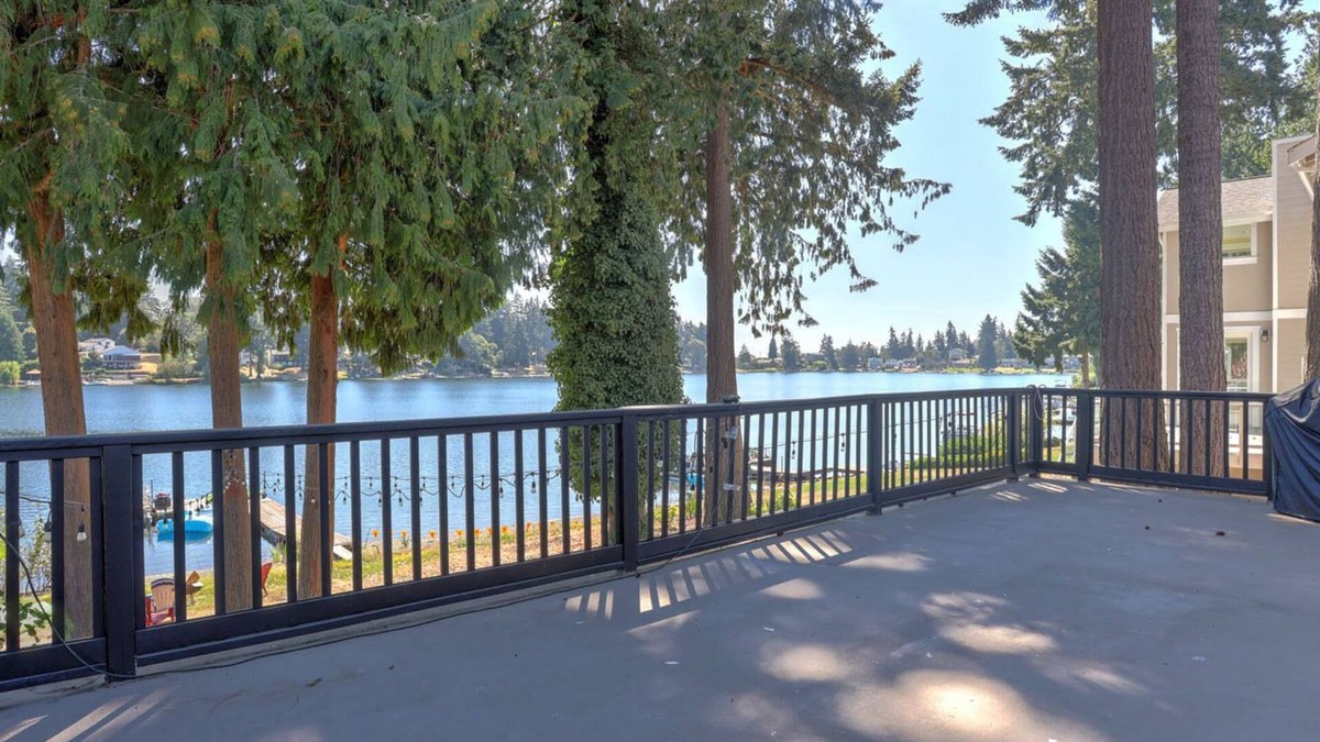 SeaTac Cottage | Karmen's Lake Cottage A1