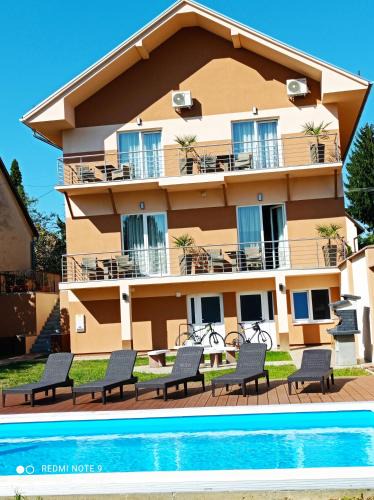 Zalakaros Apartment | Karos Bianco Apartmanház