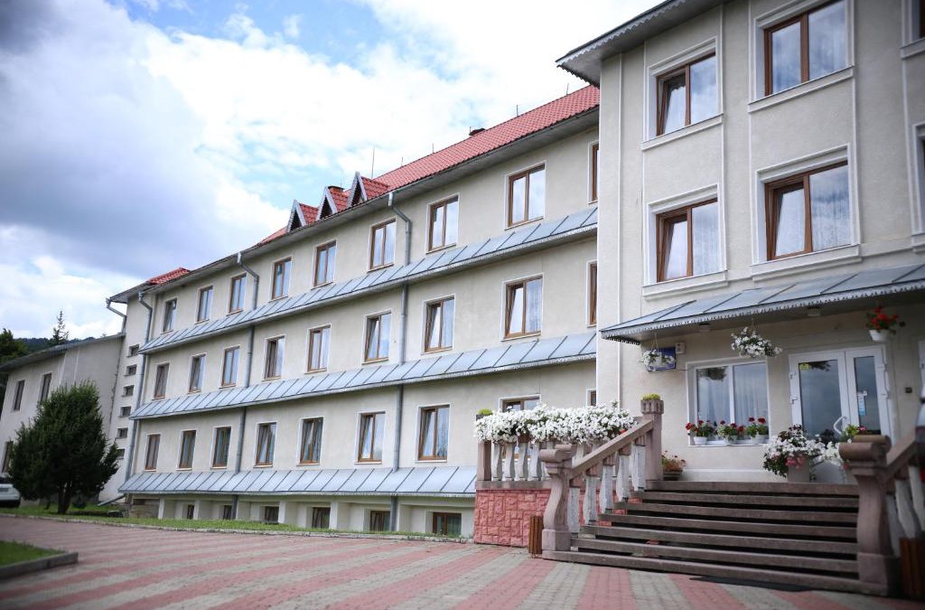 Kosiv Resort | Karpatski Zori
