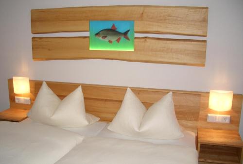 Feuchtwangen Hotel | Karpfenhotel & Herrenhaus im Gasthaus Sindel-Buckel