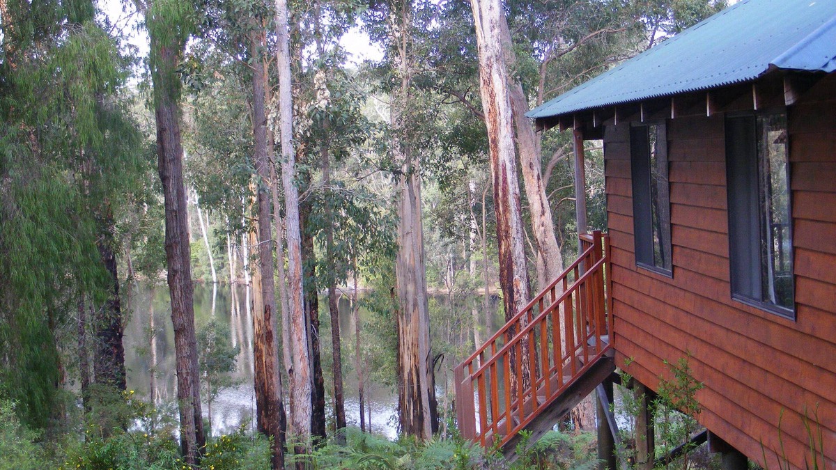Quinninup House | Karri Lakeside