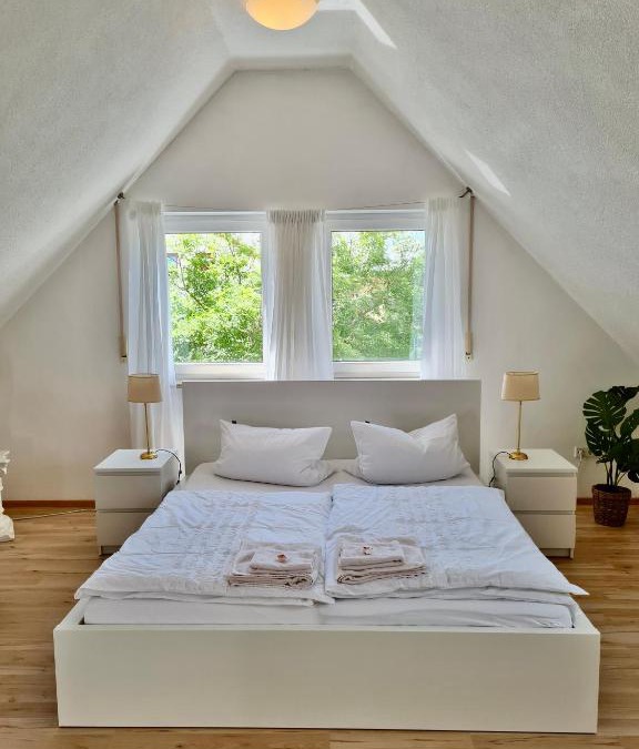 Bad Windsheim House | Karuna Haus