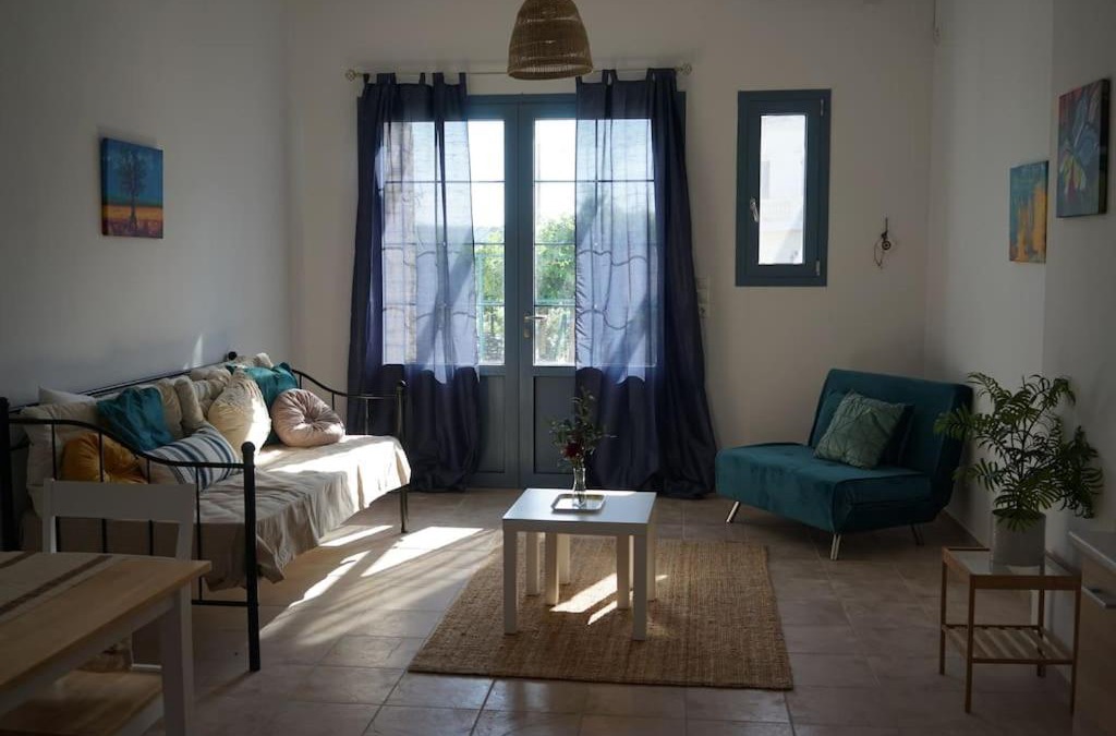 Kithira Apartment | Karvounades Condo Sky