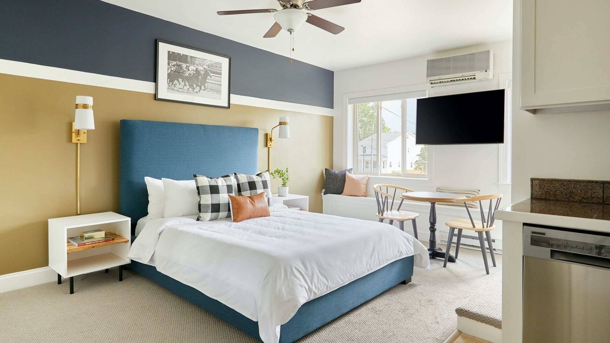 Del Ray Apartment | Kasa Del Ray | Walkable Potomac Neighborhood, Full Studio | Alexandria