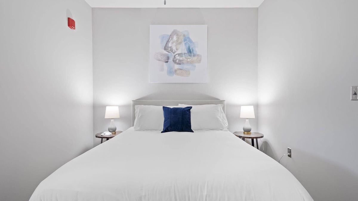 South Side Flats Apartment | Kasa | Welcoming Space Near South Side Marina | Pittsburgh