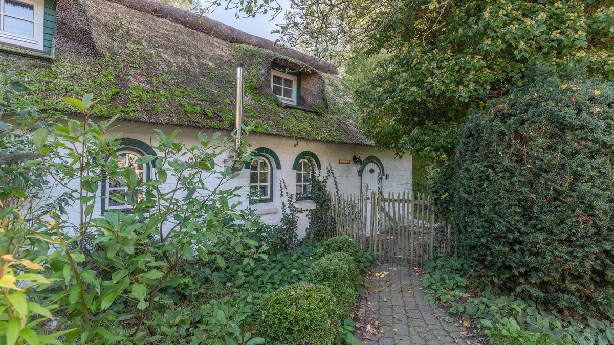 Schleswig-Holstein Apartment | Kastanienhof Strandhafer vacation apartment in Wisch for up to 2 people