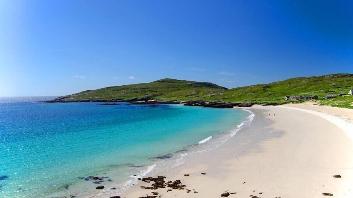 Harris Cottage | KATIE'S COTTAGE, pet friendly, with open fire in Tarbert