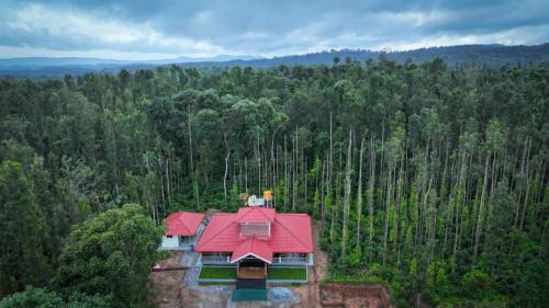 Vastare House | Kattegadde Homestay - Swimming Pool and Rooms with Private Balcony By Dazzle Destinations