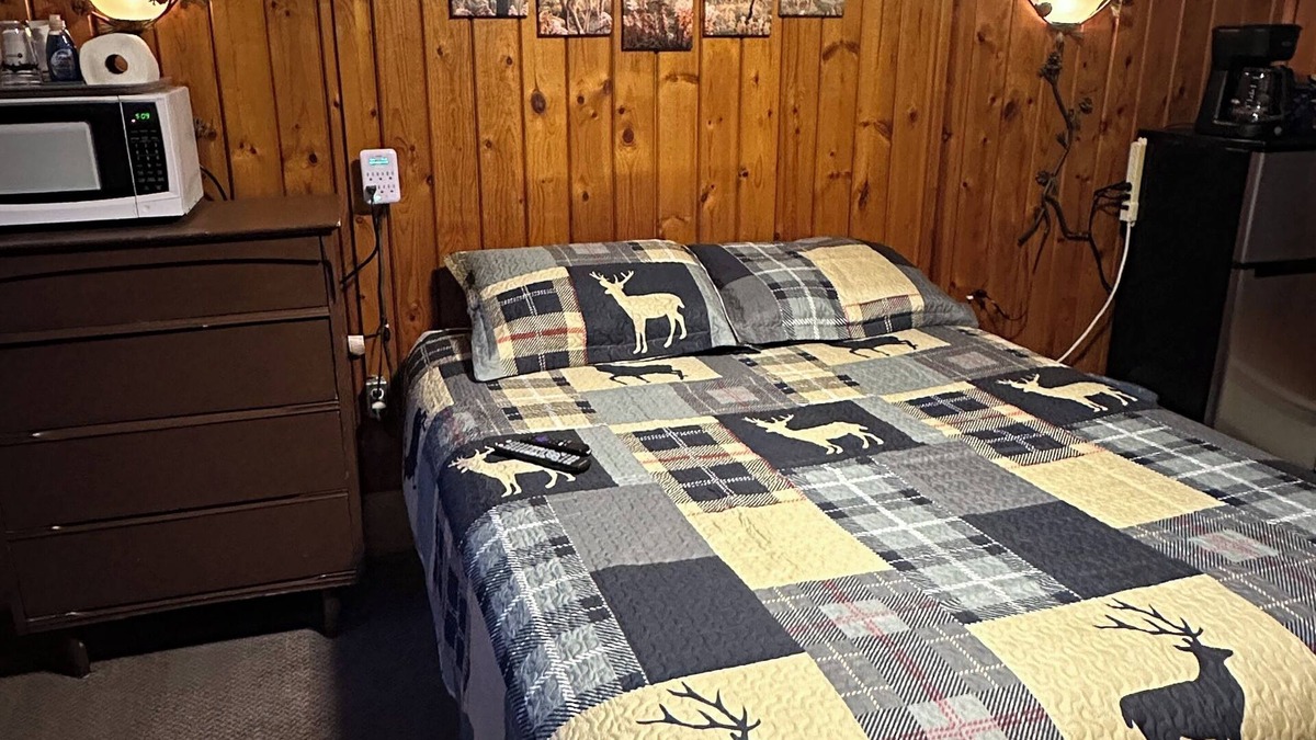Fairview Hotel | Kauffman Motel Room 1 - Up north getaway room