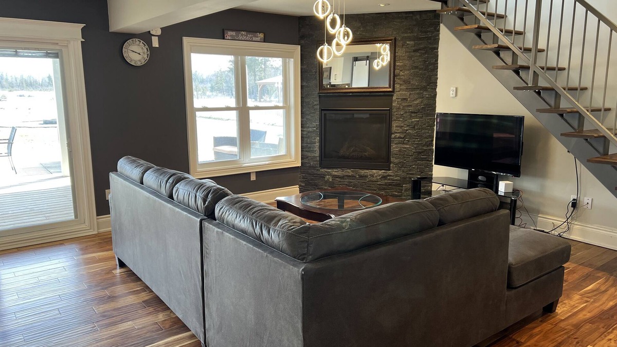 Victoria Road Cottage | Kawartha Lakes Waterfront Cottage With Hot Tub!