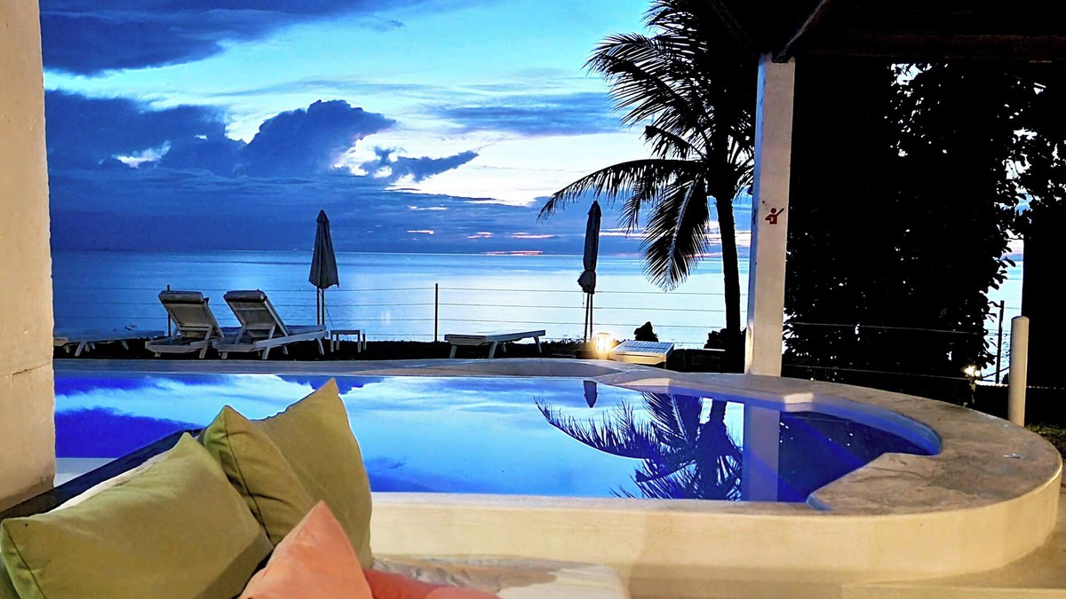 Cangmunag Resort | Kawayan Holiday Resort