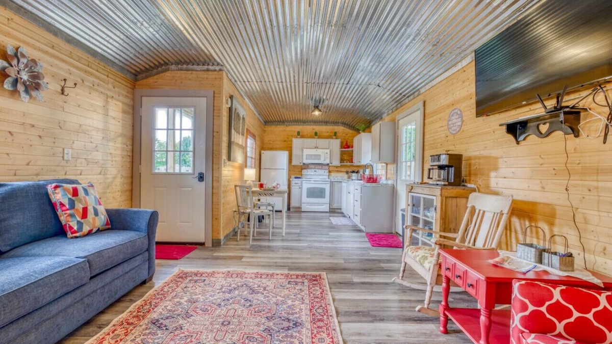 Rogersville Cabin | Kay's Cabin - Peaceful Acres