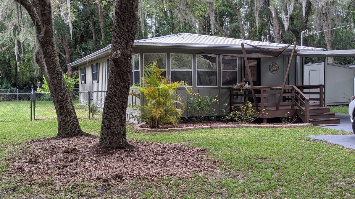 Crystal River House | Kayaker's & Bass Fishing Paradise! Dogs Welcome!