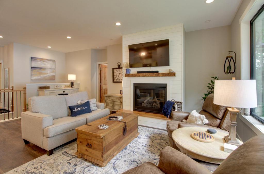 Alexandria House | Kayaks and Dock Lakefront Retreat in Alexandria