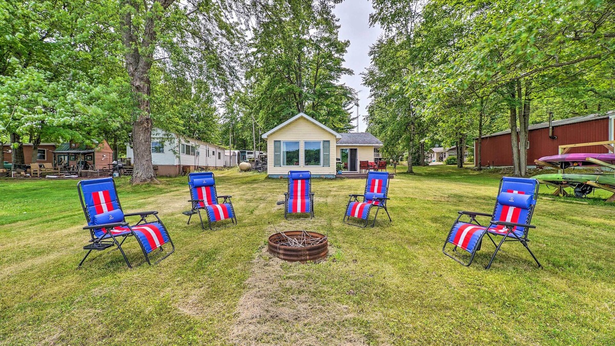 Mecosta Cottage | Kayaks & Grill: Pet-Friendly Mecosta Cottage!