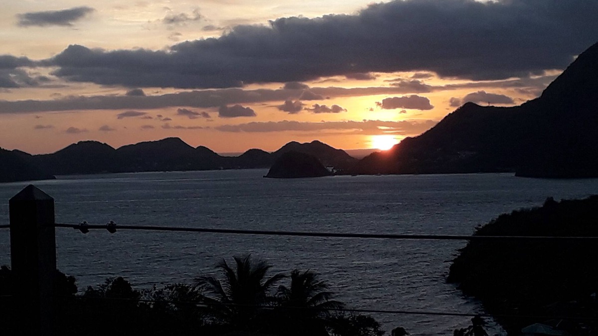 Grand Anse House | KAZ Anoli vue Époustouflante sur la Baie