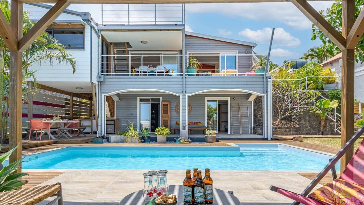 Les Avirons House | Kaz Sa-Sa - 4 bedrooms - 4 bathrooms - swimmimng pool - ocean view