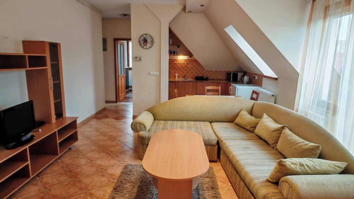 Kecskemet Apartment | Kazinczy 2bedroom apartment with balcony
