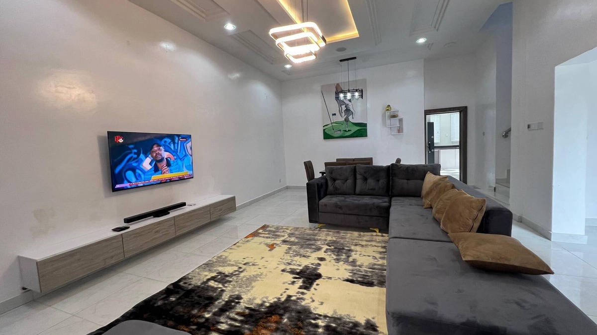 Ibadan Apartment | KBAZZAPARTMENTS LUXURY SHORTLET APARTMENTS