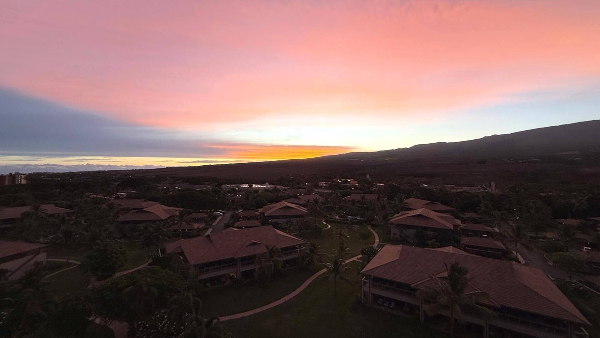 Honokowai Condo | KBM Resorts | Spacious Partial Ocean View 5-Bedroom Honua Kai Collection | Multi Unit Listing | Same Floor | 3 Free Rental Cars! HKK-920/22/26