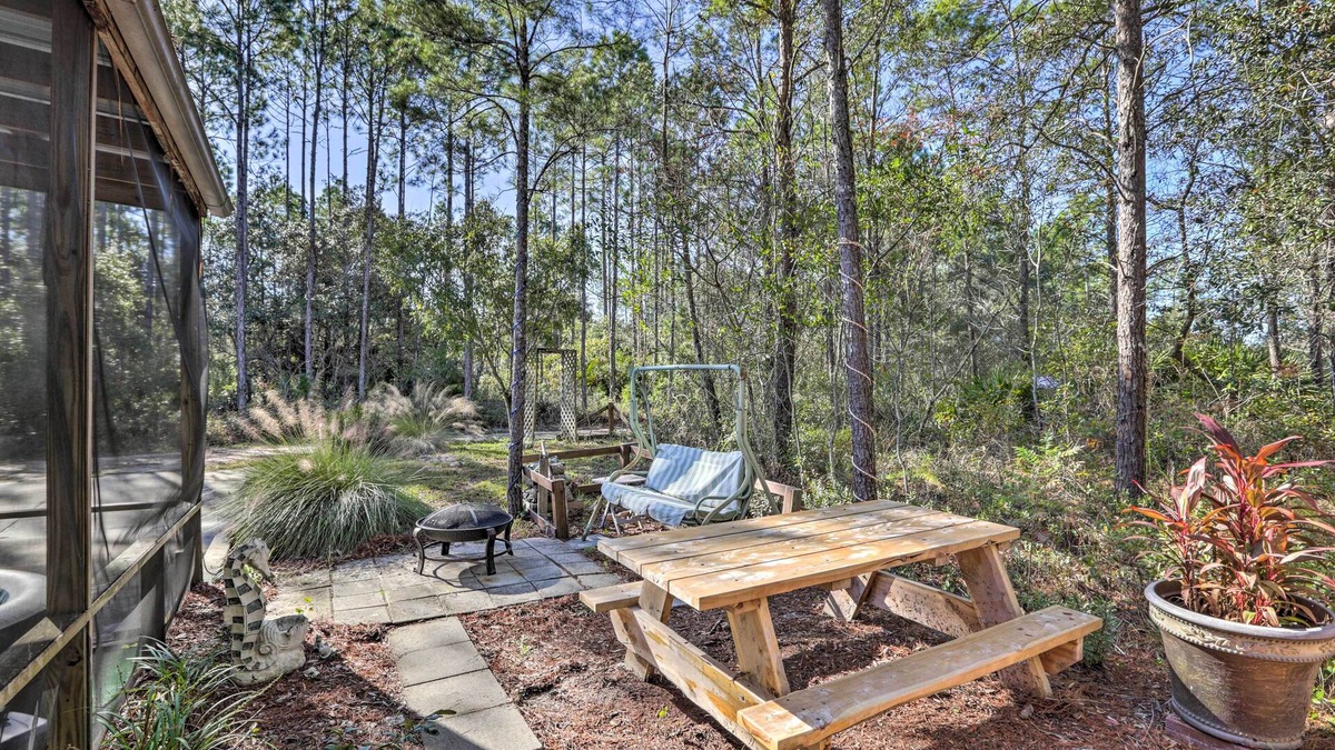 Salem House | Keaton Beach Escape w/Hot Tub < 2 Mi to Shore