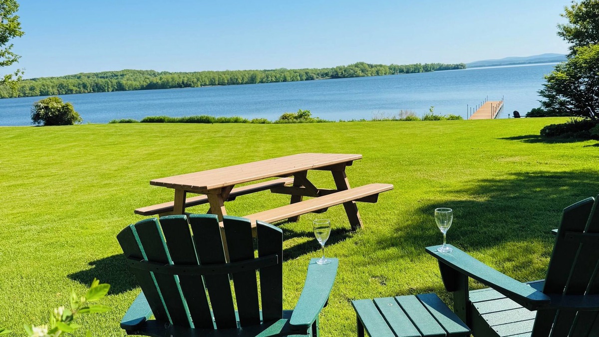 South Hero Cottage | Keeler Bay Lakefront 1BR Cottage - Otter Creek -