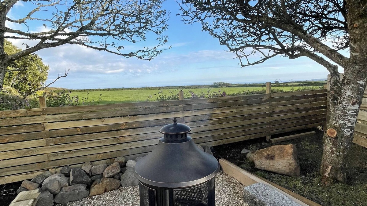 Helston Cottage | Keepers cottage @ Arrowan Common Farm