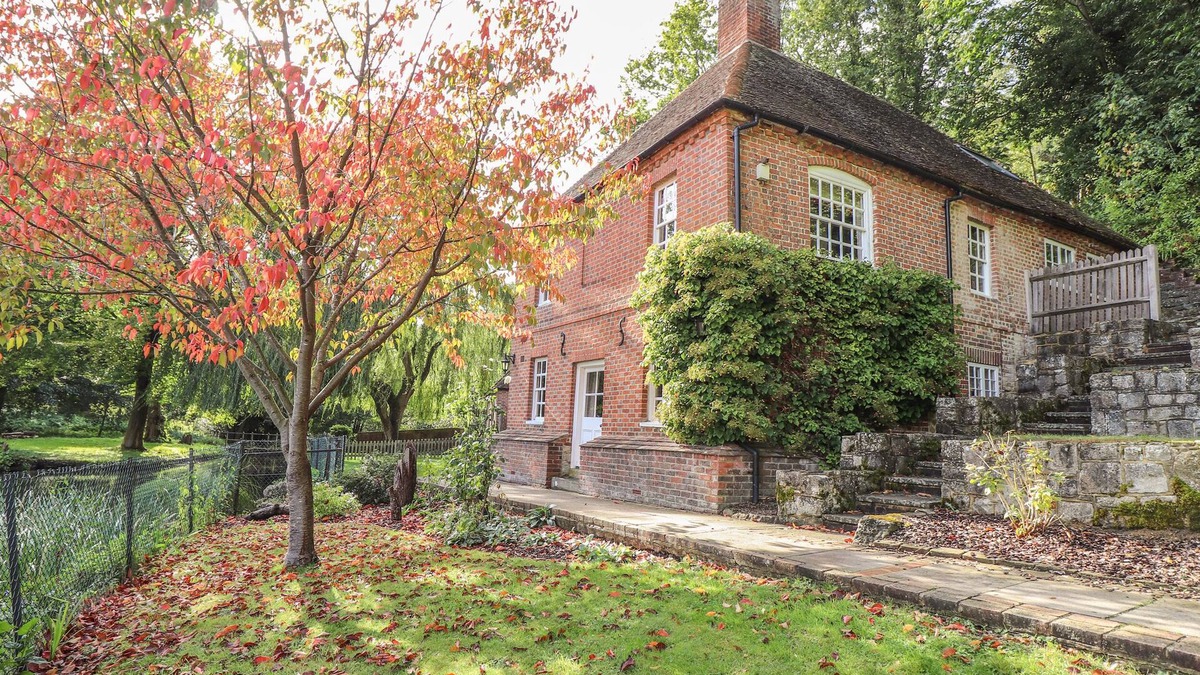 Maidstone House | KEEPER’S HOUSE, family friendly, with a garden in Hollingbourne