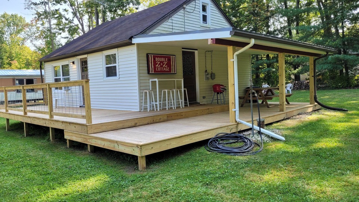 Linesville Cottage | Keepsake by the Lake - Newly renovated 1 bedroom cozy cottage