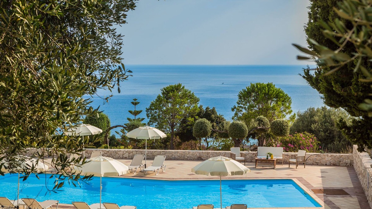Mousata Apartment | Kefalonia Lourdata, studios with pool, sea view