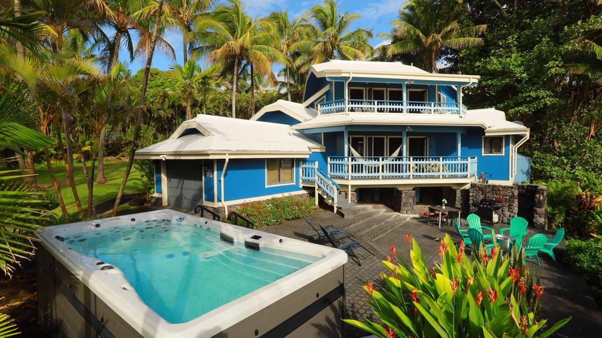 Kehena Beach Estates House | Kehena black sand beach house - ocean view - swim spa