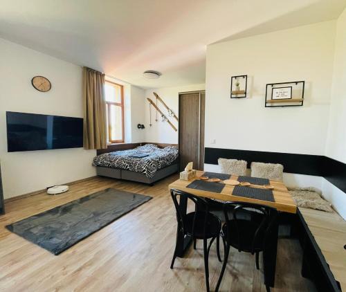 Loucna Pod Klinovcem Apartment | Keilberg relax